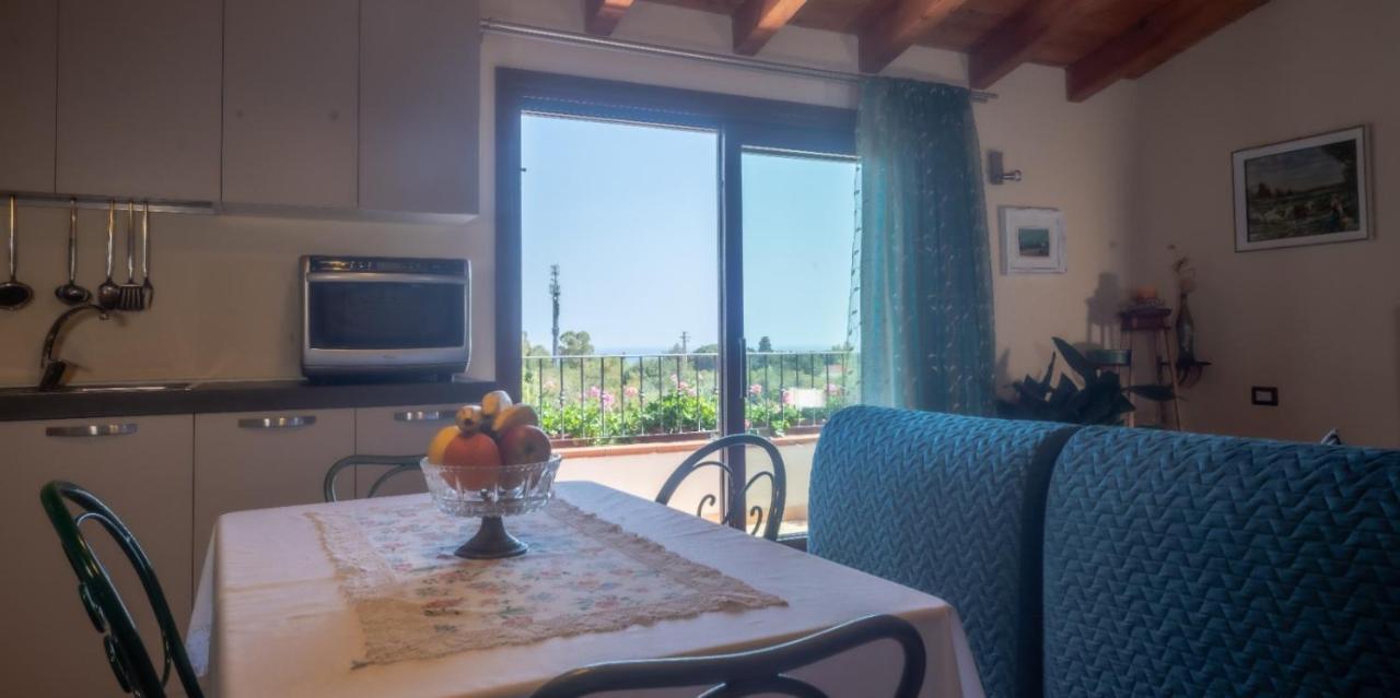 Casa Vacanze " Is Meris " Capitana Luaran gambar